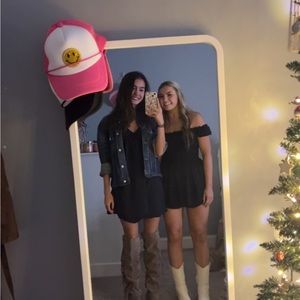 Meet your Posher, Kara